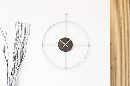 Drewniany zegar ścienny KAYU 39 Czarny dąb w stylu Loft - Biały - 75 cm