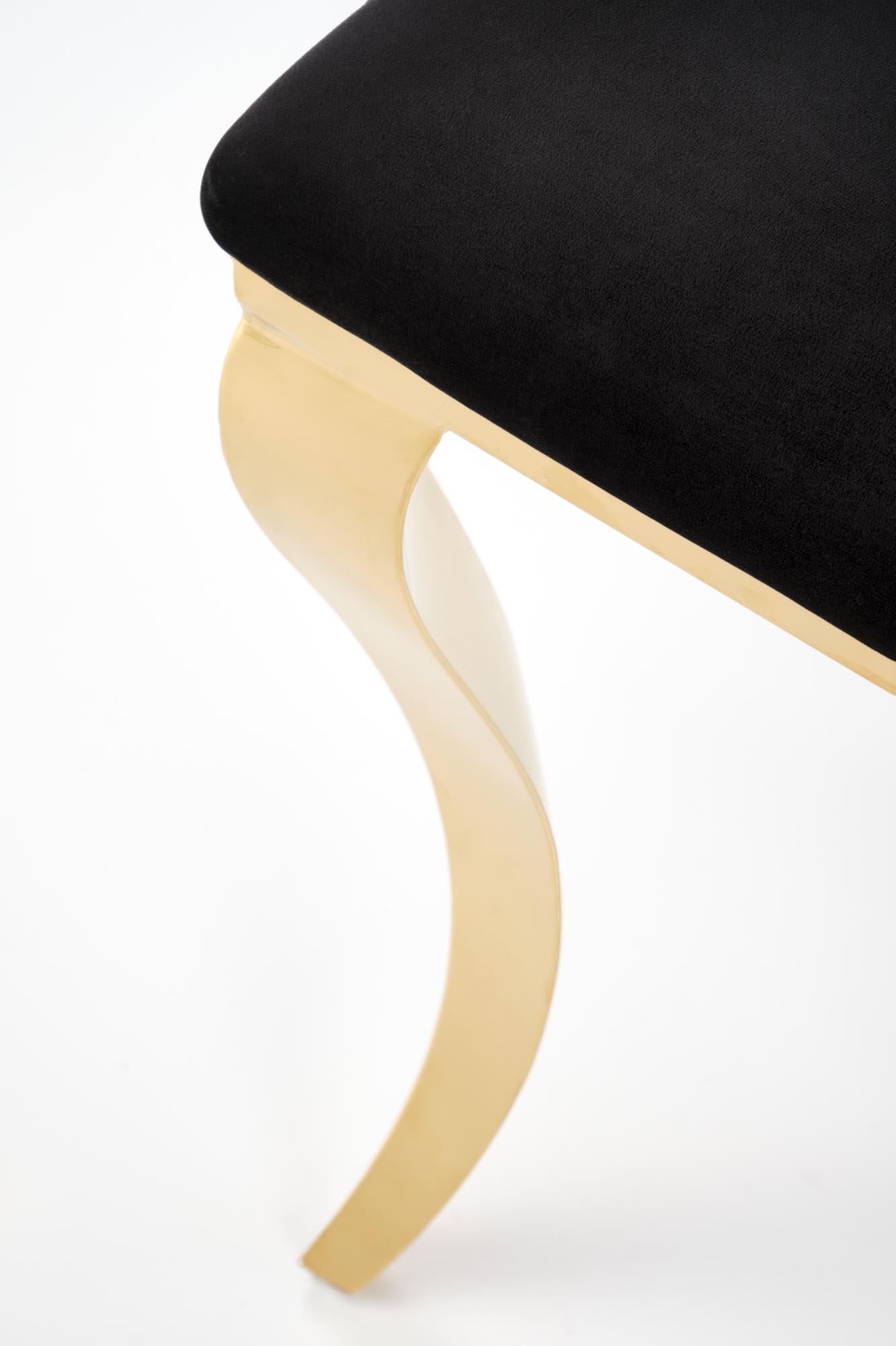 Krzesło tapicerowane K556 - welvet czarny Bluvel 19 / złote nogi Krzesło tapicerowane K556 - welvet czarny Bluvel 19 / złote nogi
